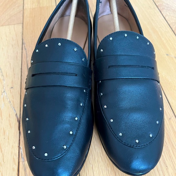Banana Republic Black Studded Loafers Sz 8.5 Super Soft - Picture 3 of 11